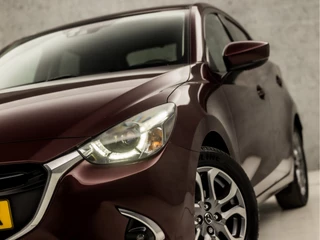 Mazda 2 (NAVIGATIE, CAMERA, HEAD-UP DISPLAY, STOELVERWARMING, GETINT GLAS, LEDEREN SPORTSTOELEN, LM VELGEN, CRUISE, NIEUWE APK, NIEUWSTAAT) - afbeelding nr 16