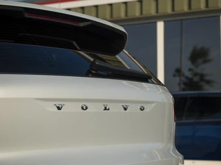 Volvo XC40 Volvo XC40 1.5 T3 Momentum Pro | Intellisafe ProLine & Surround | Audio Line | El. achterklep | Navi + Apple Carplay & Android Auto | Stoelverwarming | PDC V+A + Camera achter | Full LED | Draadloos opladen - afbeelding nr 37