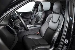 Volvo XC60 | S/K-Panodak | Dig. Cockpit | Adapt. Cruise | Memory Stoelen | Elek. Klep | Stoel-+stuurverw. | Camera | NAV+App. Connect | LM 19