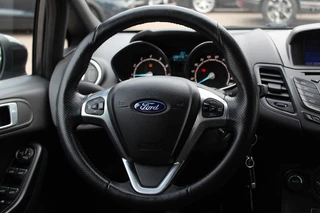 Ford Fiesta Ford Fiesta 1.0 EcoBoost ST Line / Navigatie / Parkeerhulp achter / 17'' / Xenon / DAB / Getint glas / Cruise Control - afbeelding nr 17