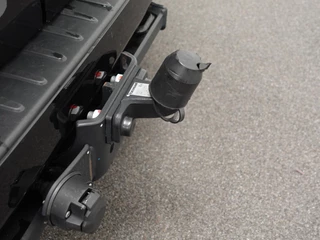 Ford Transit Custom Ford Transit Custom 300 2.0 TDCI L2H1 Limited Automaat Dubbele Cabine Airco 2x Schuifdeur Trekhaak Navi Parkeersensoren - afbeelding nr 8