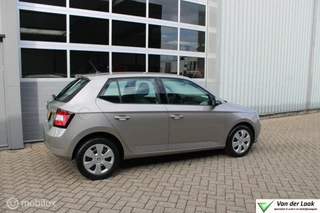 Škoda Fabia Skoda Fabia 1.0 TSI Ambition 1e Eigenaar NL Auto | Airco | Cruise | Navigatie | Parkeersensoren. - afbeelding nr 2