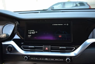Kia e-Niro Kia e-Niro ExecutiveLine 64 kWh | Stoelverwarming/koeling | Elektrisch verstelb. bestuurdersstoel met geheugen | Draadloze telefoonlader | - afbeelding nr 27