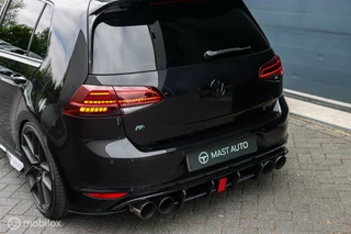 Volkswagen Golf Volkswagen Golf 2.0 TSI R 4Motion | Pano | Carbon | DSG | Stoelverwarming - afbeelding nr 23