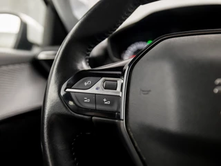 Peugeot 208 Peugeot 208 1.2 PureTech Sport (APPLE CARPLAY, GROOT NAVI, 360 CAMERA, LM VELGEN, SPORTSTOELEN, PARKEERSENSOREN, LED KOPLAMPEN, LANE ASSIST, NIEUWSTAAT) - afbeelding nr 19