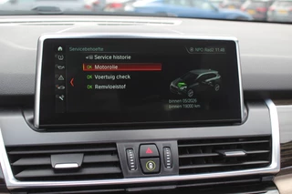 BMW 2 Serie BMW 2 Serie Active Tourer 225xe iPerformance High Executive / Panoramadak / Camera / Head-up / Leder / 18'' / Keyless / Navigatie / Stoelverwarming / DAB / Cruise Control - afbeelding nr 23