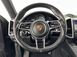 Porsche Cayenne Aut. *PANO | LUXURY-LEATHER | BI-XENON | SPORT-CHRONO | MEMORY-PACK | BOSE-SOUND | AIR-SUSPENSION | HEATED-SPORT-SEATS | NAVI-FULLMAP | DAB+ | CAMERA | SHIFT-PADDLES | TOWBAR | 21''ALU * - afbeelding nr 16