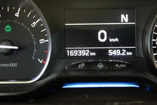 Peugeot 2008 Peugeot 2008 1.2 PureTech Active |Pano|Navi| - afbeelding nr 17