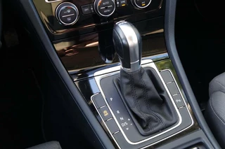 Volkswagen Golf Volkswagen Golf Variant 1.5 TSI Highline / R Line / 150PK / BTW Auto / DSG / ACC / StoelVW / 100% Onderhoud / Trekhaak - afbeelding nr 9