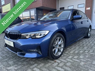 BMW 3 Serie 318i LED*NAVI*CARPLAY*PDC*CRUISE*