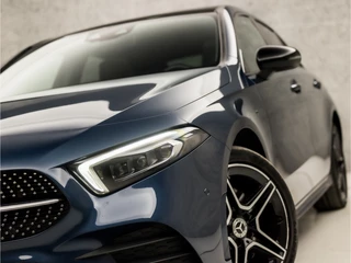 Mercedes-Benz A-Klasse 218Pk Automaat (SCHUIFDAK, APPLE CARPLAY, SFEERVERLICHTING, MEMORY SEATS, CAMERA, BURMESTER, LEDER/ALCANTARA, ADAPTIVE CRUISE, GETINT GLAS, NIEUWSTAT) - afbeelding nr 17