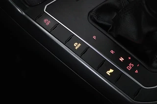 Volkswagen Polo Volkswagen Polo 1.0 TSI Highline (PARKEERSENSOREN, CRUISE ADAPTIEF, NAVIGATIE, CARPLAY, AUTOMAAT, DIGITAAL DASHBOARD, NL-AUTO) - afbeelding nr 22