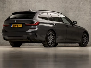 BMW 3 Serie BMW 3 Serie Touring 330e xDrive M Sport 293Pk Automaat (PANORAMADAK, M PAKKET, LASER KOPLAMPEN, MEMORY SEATS, HEAD-UP DISPLAY, HARMAN/KARDON, 360 CAMERA, ADAPTIVE CRUISE, APPLE CARPLAY, NIEUWE APK, NIEUWSTAAT) - afbeelding nr 5