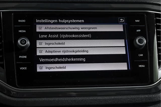 Volkswagen T-Roc Volkswagen T-Roc 2.0 TSI 190 PK 4Motion Sport - Automaat | Dig. Cockpit | Cruise Control | Stoelverw. | PDC | NAV + App. Connect | ECC | Afn. Trekhaak | LM 17