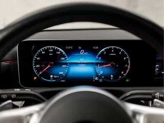 Mercedes-Benz A-Klasse (SCHUIFDAK, GROOT NAVI, LEDER/ALCANTARA, STOELVERWARMING, WIDESCREEN, SPORTSTOELEN, CAMERA, GETINT GLAS, NIEUWSTAAT) - afbeelding nr 22