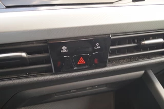 Volkswagen Golf Volkswagen Golf 2.0 TDI 115pk Edition -NAVI-AIRCO-CARPLAY- - afbeelding nr 18