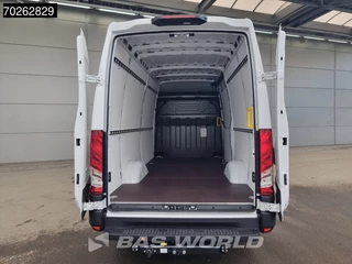 Iveco Daily Iveco Daily 35S21 3.0L Automaat 2025 model L2H2 Trekhaak Tacho ACC LED CarPlay Velgen Camera L2H2 12m3 Airco Trekhaak - afbeelding nr 6
