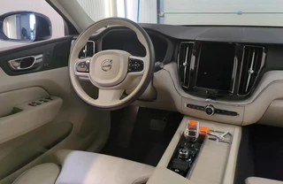 Volvo XC60 Panoramadak Trekhaak Navi ACC DAB 20 Inch Velgen Harman Kardon Head-Up Elek Stoelen + Verwarming Google Getint Glas Facelift - afbeelding nr 5