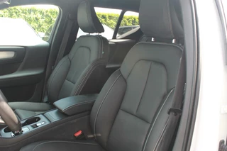 Volvo XC40 Volvo XC40 T2 Essential | Parkeercamera | Stoelverwarming | Leder | Pilot Assist | BLIS | Keyless - afbeelding nr 19