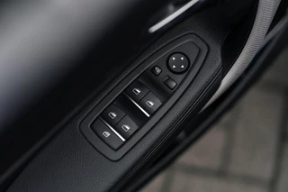 BMW 1 Serie BMW 1-serie M140i xDrive Harman Kardon Dak Leer - afbeelding nr 59