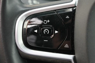 Volvo XC90 Volvo XC90 T8 Recharge AWD R-Design | Longe Range | Panoramadak | Stoelverwarming | BLIS | Trekhaak | Harman / Kardon | Glossy Black | Keyless - afbeelding nr 39