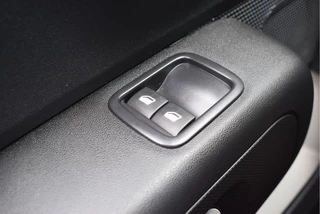 Citroën C3 Citroën C3 1.2 PureTech Feel | LED | Climate Control | Stoelverwarming - afbeelding nr 14