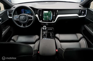 Volvo V60 Volvo V60 MY23 AWD T6 350PK RECHARGE  LONG RANGE PLUS DARK | GOOGLE | ACC | BLIS - afbeelding nr 2