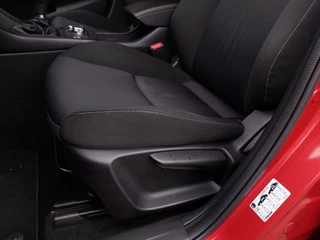 Mazda CX-3 2.0 SkyActiv-G 120pk Sportive | Origineel NL | Clima | Cruise | Pdc | Stoelverwarming | Licht+Regensensor | Privacy Glass | 18''lm | Trekhaak - afbeelding nr 27