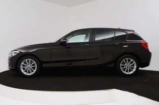 BMW 1 Serie BMW 1-serie 118i High Executive Automaat (GROOT-NAVIGATIE, STOELVERWARMING, LED, LEDER, CAMERA, GOED ONDERHOUDEN) - afbeelding nr 2