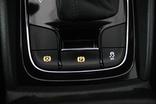 Škoda Karoq Skoda Karoq 1.5 TSI ACT Ambition Business (ACHTERUITRIJCAMERA, PARKEERSENSOREN, CRUISE CONTROL, NAVIGATIE, AUTOMAAT) - afbeelding nr 22