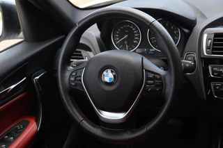 BMW 1 Serie BMW 1-serie 118i / LEDER / CAMERA / CRUISE / LED / STOELVERW / 17'' - afbeelding nr 18