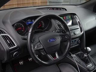 Ford Focus Ford Focus ST MK3 2.0T 289PK / Recaro / Milltek / Airtac / LED - afbeelding nr 17