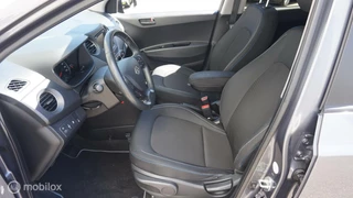 Hyundai i10 Hyundai i10 1.0i i-Motion Go! Navi | Climate Control | Cruise Control | Dealeronderhouden - afbeelding nr 10