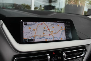 BMW 1 Serie ➡️ BMW 1-serie 116d F40 Executive Edition | 1e eigenaar | NL Auto | DAB | LED | Carplay | PDC | Cruise-control | Climate control | Sportstuur | Mistlampen | 16 inch - afbeelding nr 24