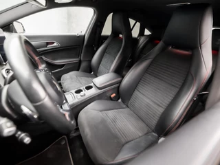 Mercedes-Benz CLA Automaat (GROOT NAVI, CLIMATE, LEDER/ALCANTARA, STOELVERWARMING, SPORTSTOELEN, SFEERVERLICHTING, GETINT GLAS, XENON, CRUISE, NIEUWE APK, NIEUWSTAAT) - afbeelding nr 15
