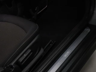 MINI One [APPLE CARPLAY, CRUISE CONTROL, JCW VELGEN, CLIMATE CONTROL, NAVIGATIE, NIEUWSTAAT] - afbeelding nr 20