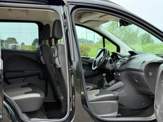 Ford Tourneo Courier Ford Tourneo Courier 1.0 Titanium - Panther Black - Navigatie/LMV/Clima - afbeelding nr 15