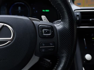 Lexus IS Lexus IS 300h Hybrid F-Sport Line | Mark Levinson | Schuifdak | Stoelvent - afbeelding nr 20