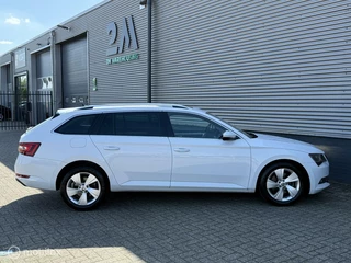 Škoda Superb Skoda Superb Combi 1.6 TDI Ambition PANORAMADAK, TREKHAAK - afbeelding nr 8