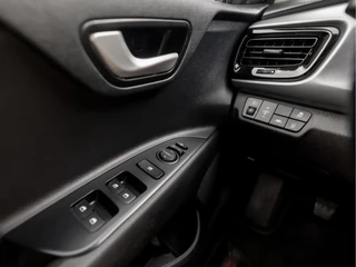 Kia Rio Kia Rio 1.0 TGDI Dynamic Sport (APPLE CARPLAY, NAVIGATIE, CAMERA, GETINT GLAS, SPORTSTOELEN, PARKEERSENSOREN, KEYLESS, CRUISE, LED, NIEUWSTAAT) - afbeelding nr 22