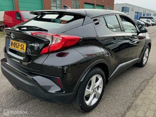 Toyota C-HR Toyota C-HR 1.8 Hybrid Dynamic Automaat Navigatie , Camera achter , Cruise controle , Bluetooth , Hoge instap , Zuinig in brandstof verbruik - afbeelding nr 5