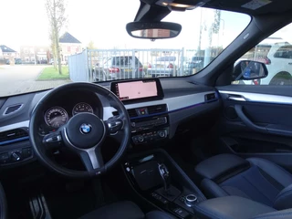 BMW X1 BMW X1 xDrive20i High Executive aut M-pakket / Panoramadak - afbeelding nr 18