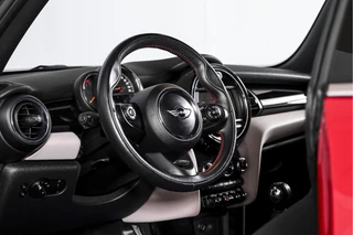 MINI Cooper MINI Cooper 1.5 135 PK Chili - JCW Trim | Cruise | Stoel-+Voorruitverw. | PDC | NAV | ECC | LM 17