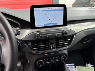 Ford Focus Ford Focus 1.0 EcoBoost Titanium Business FULL LED / KEYLESS / CAMERA / STOELVERW / STUURVERW / ACC / PDC / NL-AUTO - afbeelding nr 7
