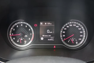 Hyundai i10 Hyundai i10 1.0 Premium AUTOMAAT Full Option! 
