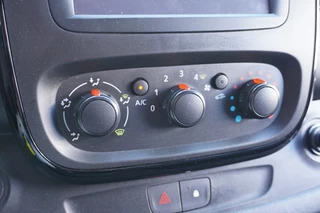 Opel Vivaro Opel Vivaro 1.6 CDTI 126PK EURO 6 - Airco - Navi - Cruise - Stoelverwarming - €10.900,- Excl. - afbeelding nr 10