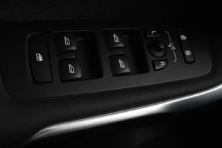 Volvo V40 Volvo V40 Cross Country 2.0 T4 Momentum | Automaat | Stoelverwarming |  Trekhaak | Camera | Full LED | Navigatie | Achterbankverwarming | Climate control - afbeelding nr 26