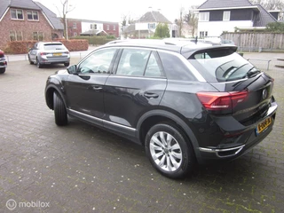 Volkswagen T-Roc Volkswagen T-Roc 1.5 TSI Sport Automaat. - afbeelding nr 2