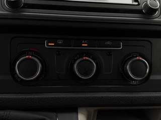 Volkswagen Transporter Volkswagen Transporter 2.0 TDI L1H2 Highline 204PK / 70YEARS EDITION / TREKH. / BEAR-LOCK / LEDER / VOORRUITVERW. / CAMERA / NAVI - afbeelding nr 33