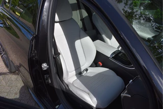 Mercedes-Benz C-Klasse Mercedes-Benz C-Klasse 200 AMG Line | NL-Auto | Open dak | HUD | 360 gr.camera | Trekhaak | Keyless | Mem.stoelen | Full LED | Vol - afbeelding nr 43